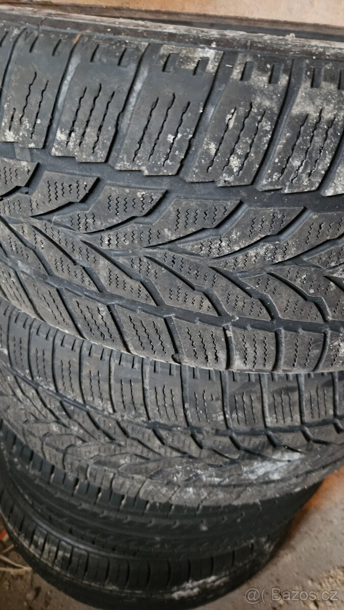 215/55 R17 zimni pneu - 2