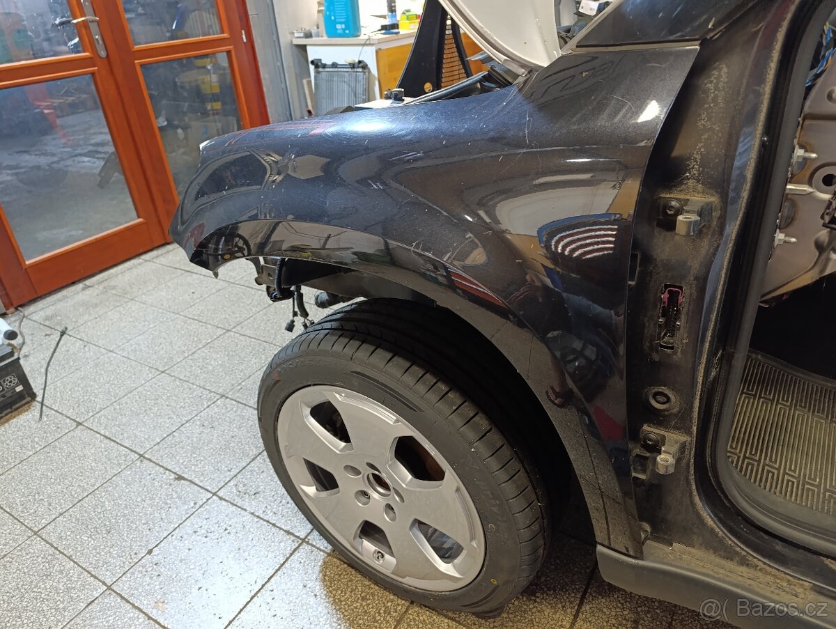 Škoda Yeti Levý přední blatník originál - 2