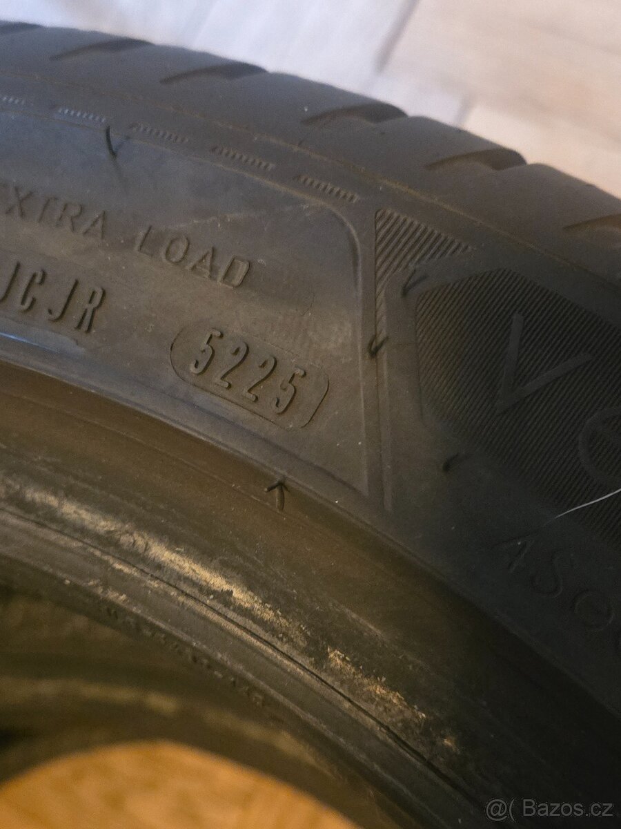 GoodYear Vector 4seasons 235/45/R17 97YXL - 2
