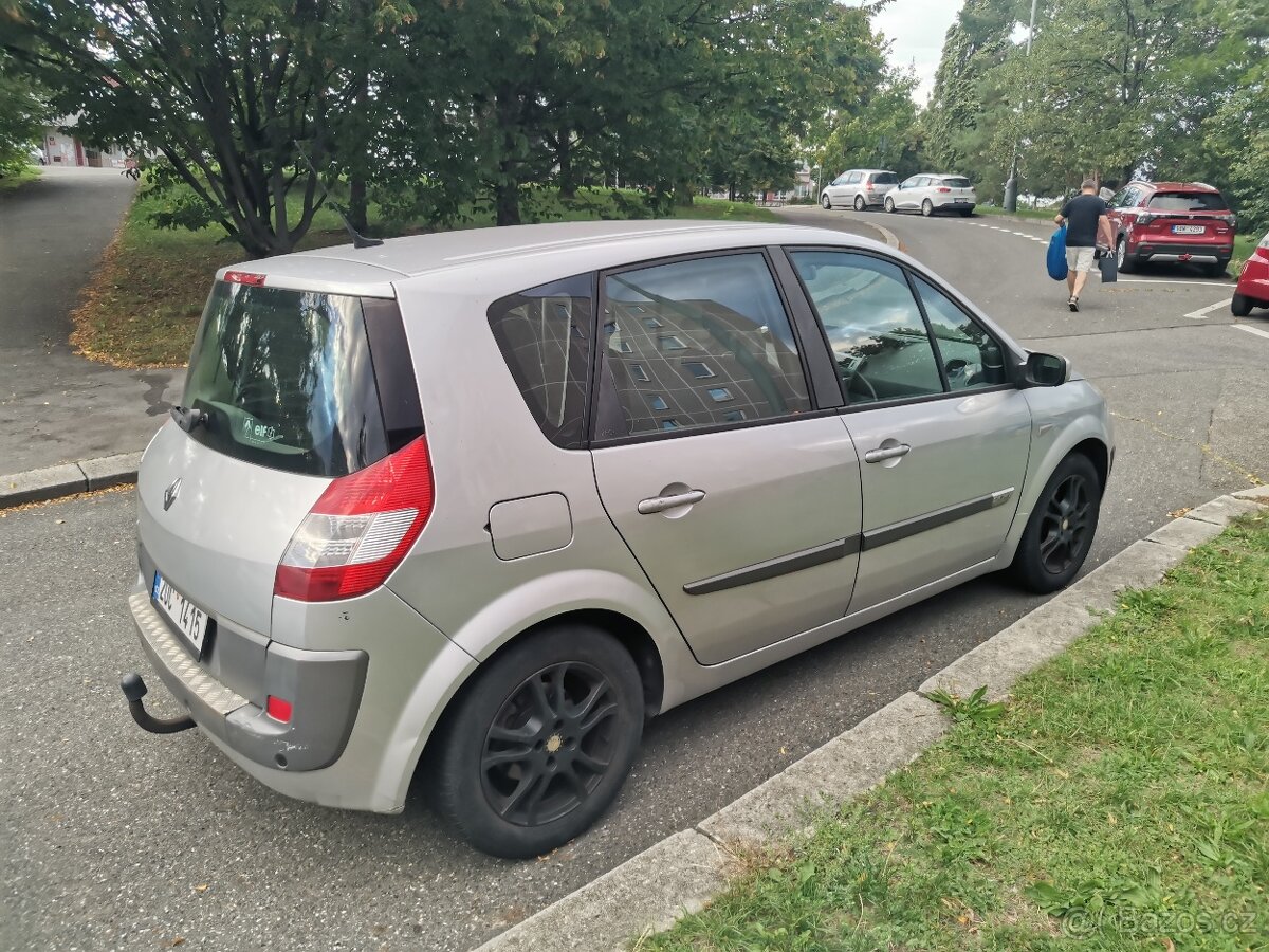 Pronájem auta Renault Scenic 2 - - 2