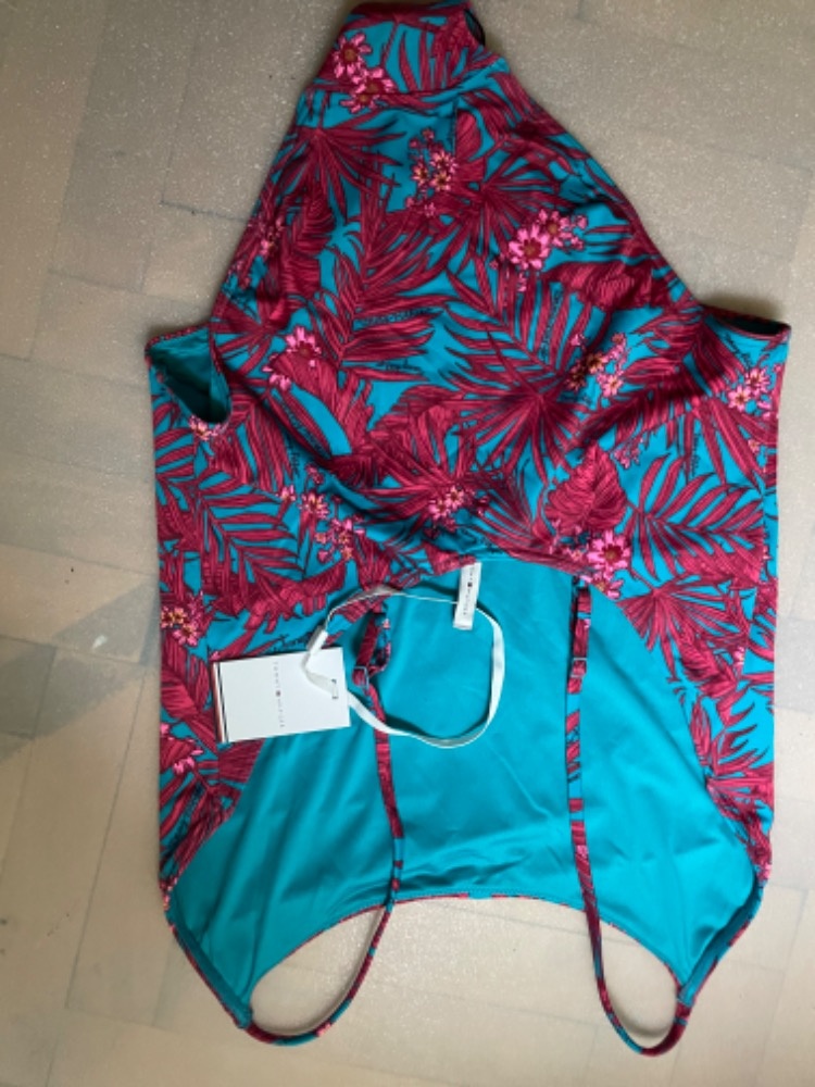 Tommy Hilfiger Plavky v celku NOVE XL cedulka - 2