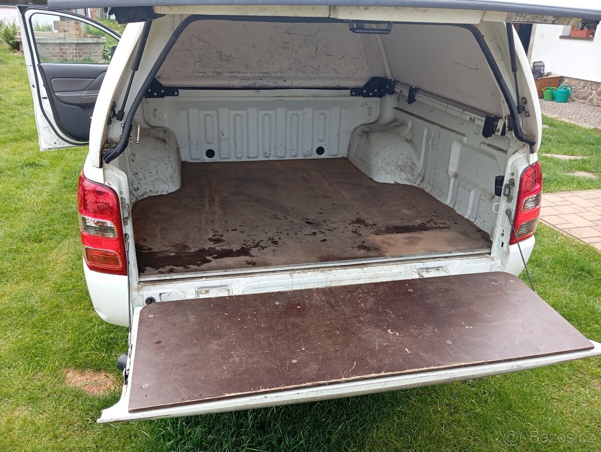 Mitsubishi L200 102000km