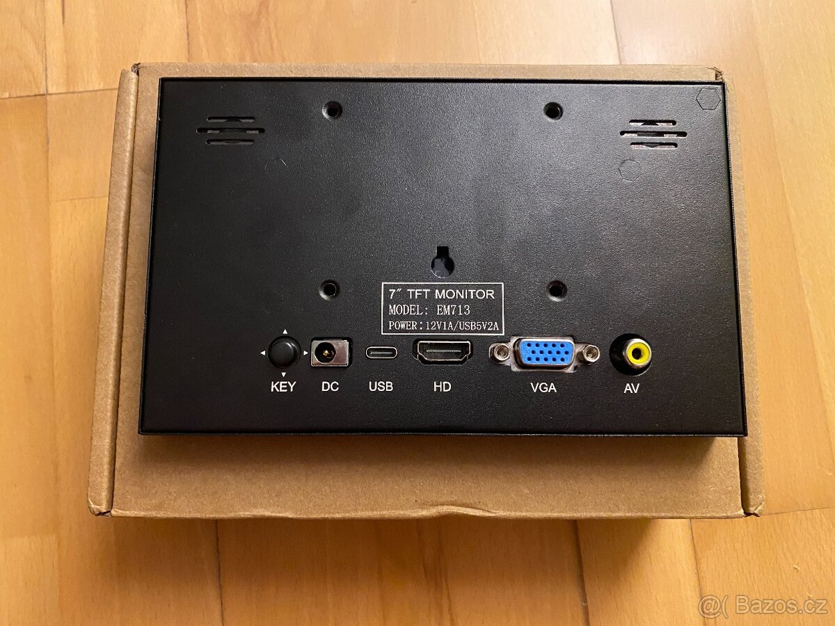 7" LCD mini monitor - IPS panel - 2