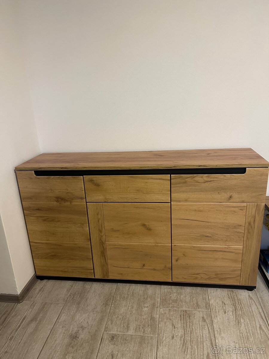 Komody, konferenční stolky - 2