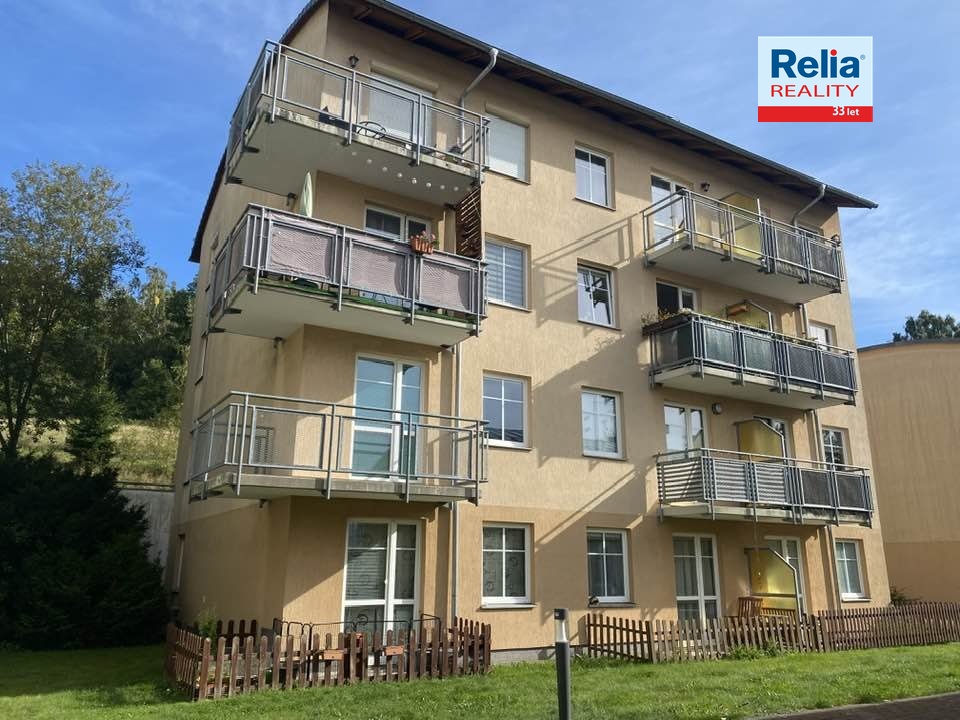 Prodej velmi hezkého bytu 1+kk s předzahrádkou v Liberci - S - 2