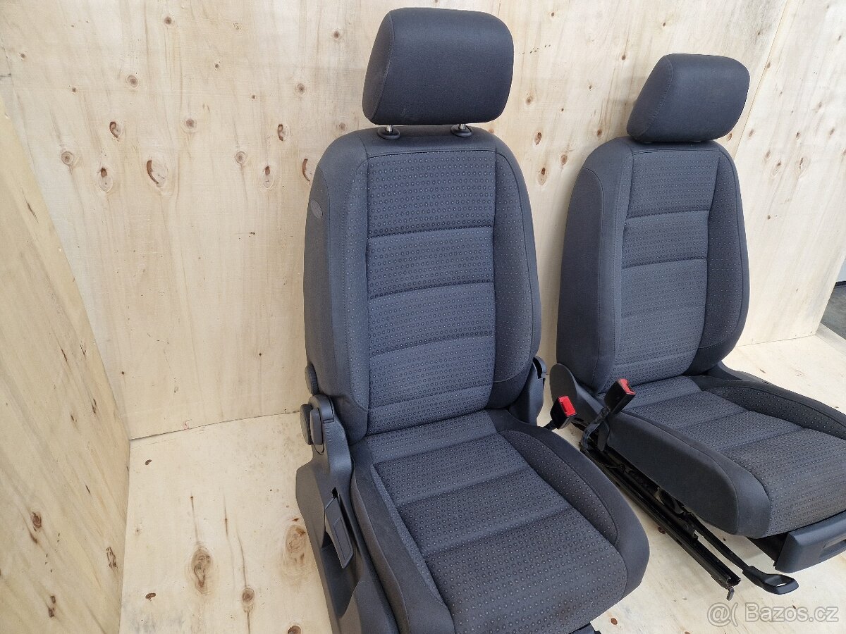 sedačky VW Touran - 2
