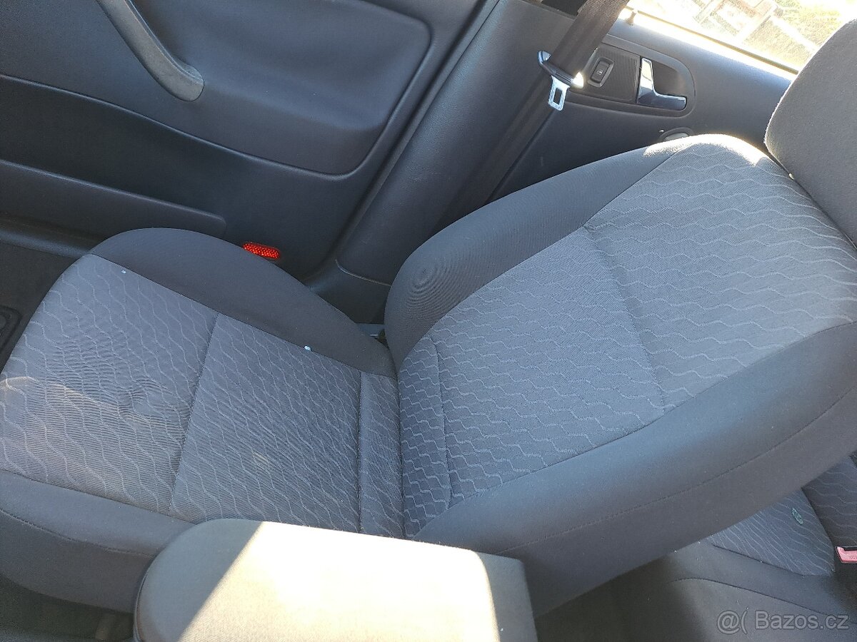 Oktavia OKTAVKA OCTAVIA OKTAVIA sedačky s výhrevem - 2