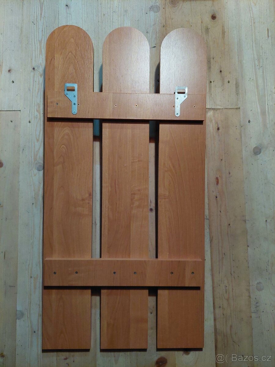 Věšáková stěna se zrcadlem - 2