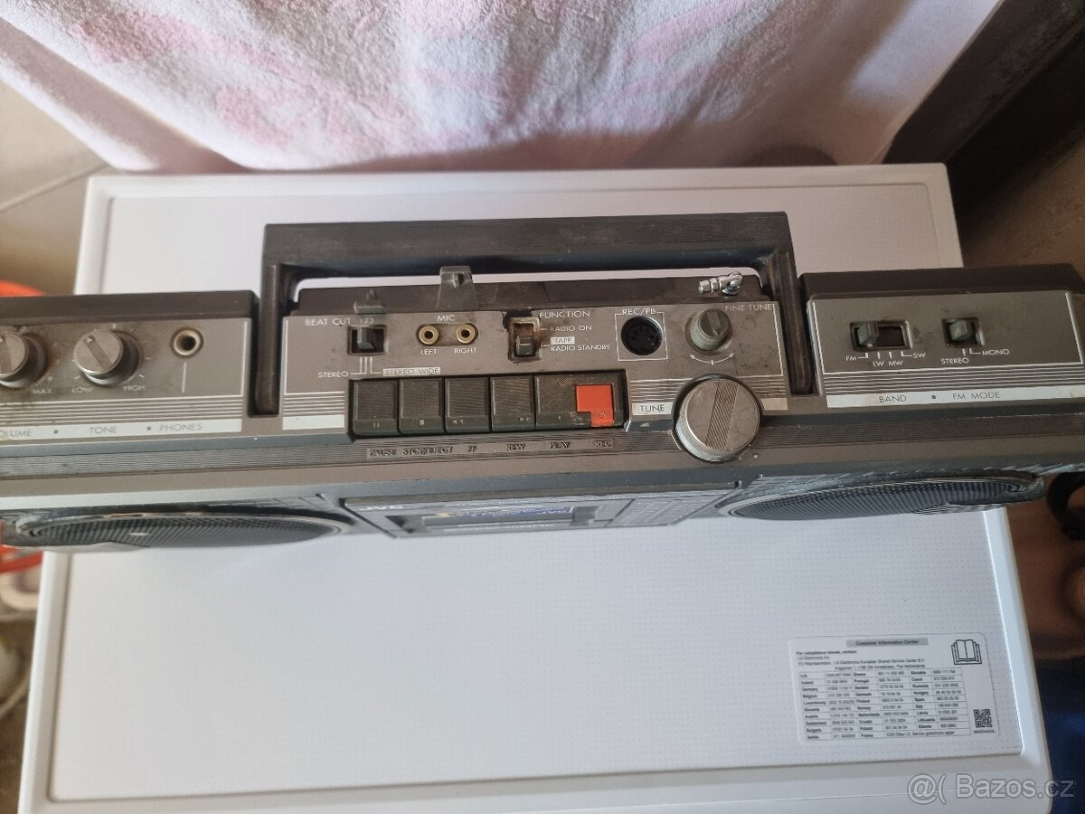 Prodám RETRO rádio RC - JVC 660 LE viz foto. - 2