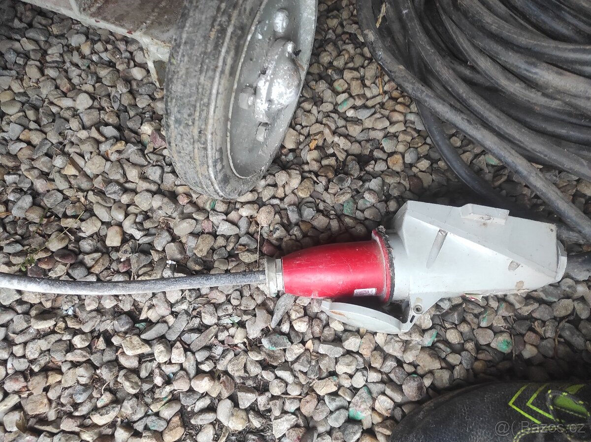 Stavební vratek - 2