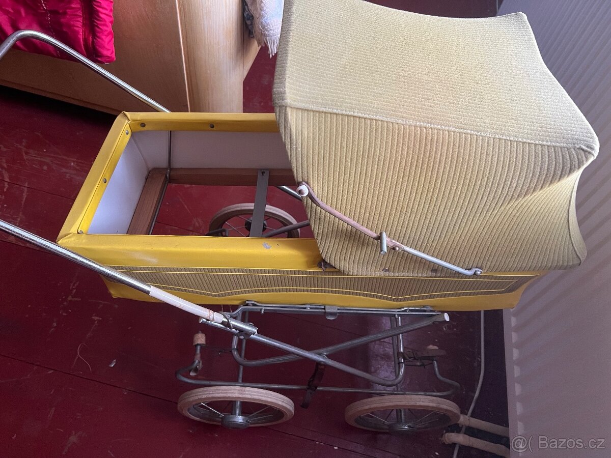 Detsky retro kocarek žlutohnědy - 2