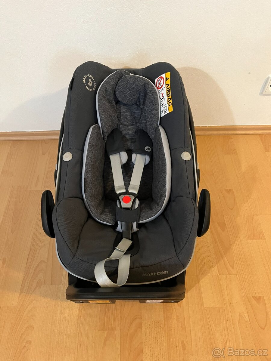 Autosedačka Maxi-Cosi Pebble Pro i-Size + základna 3wayfix - 2