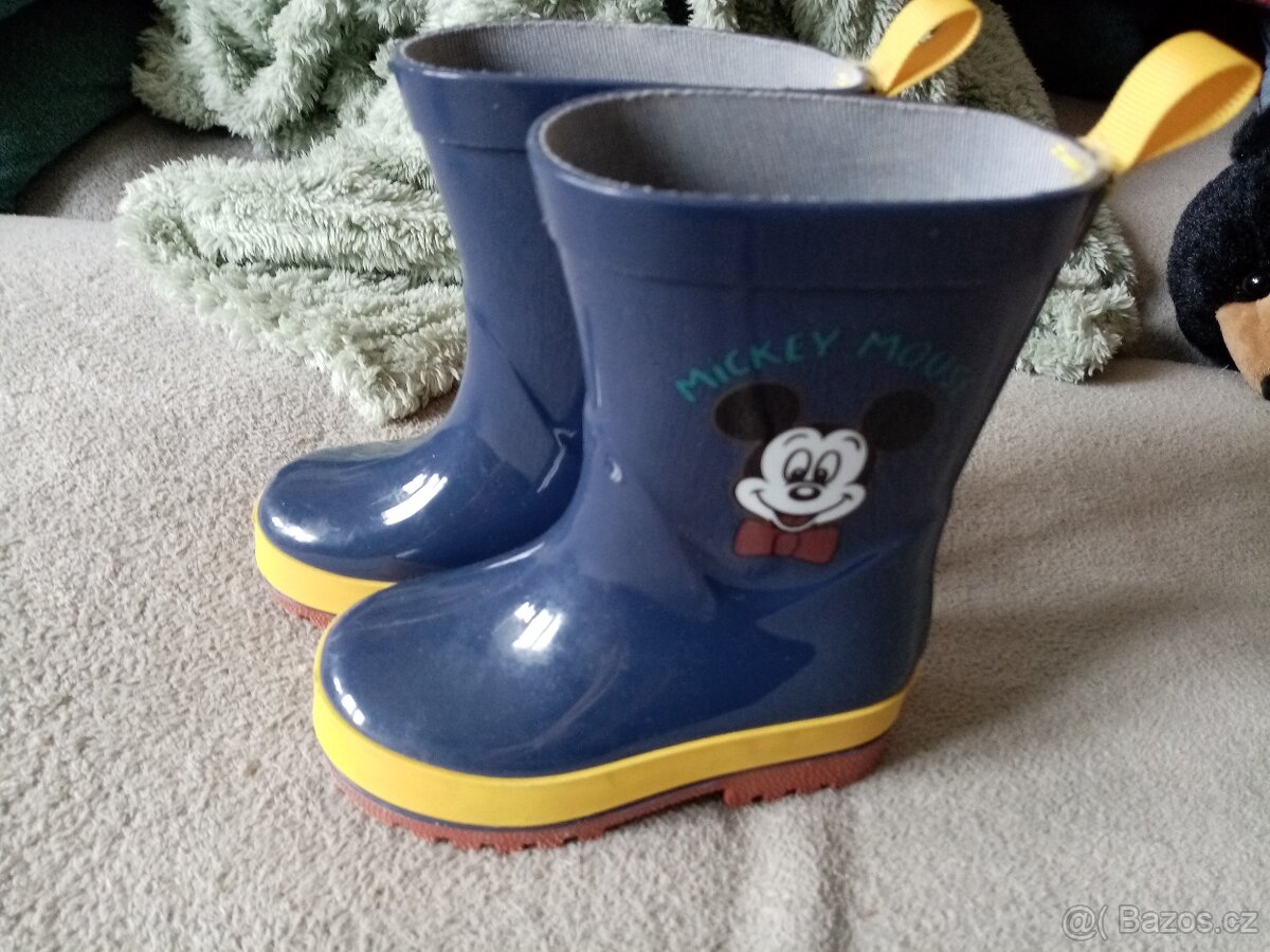 Gumačky velikosti 20/21 - 2