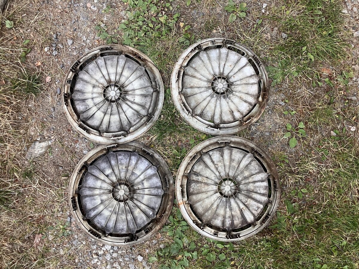 Poklice BMW 16” sada 4 kusů - 2