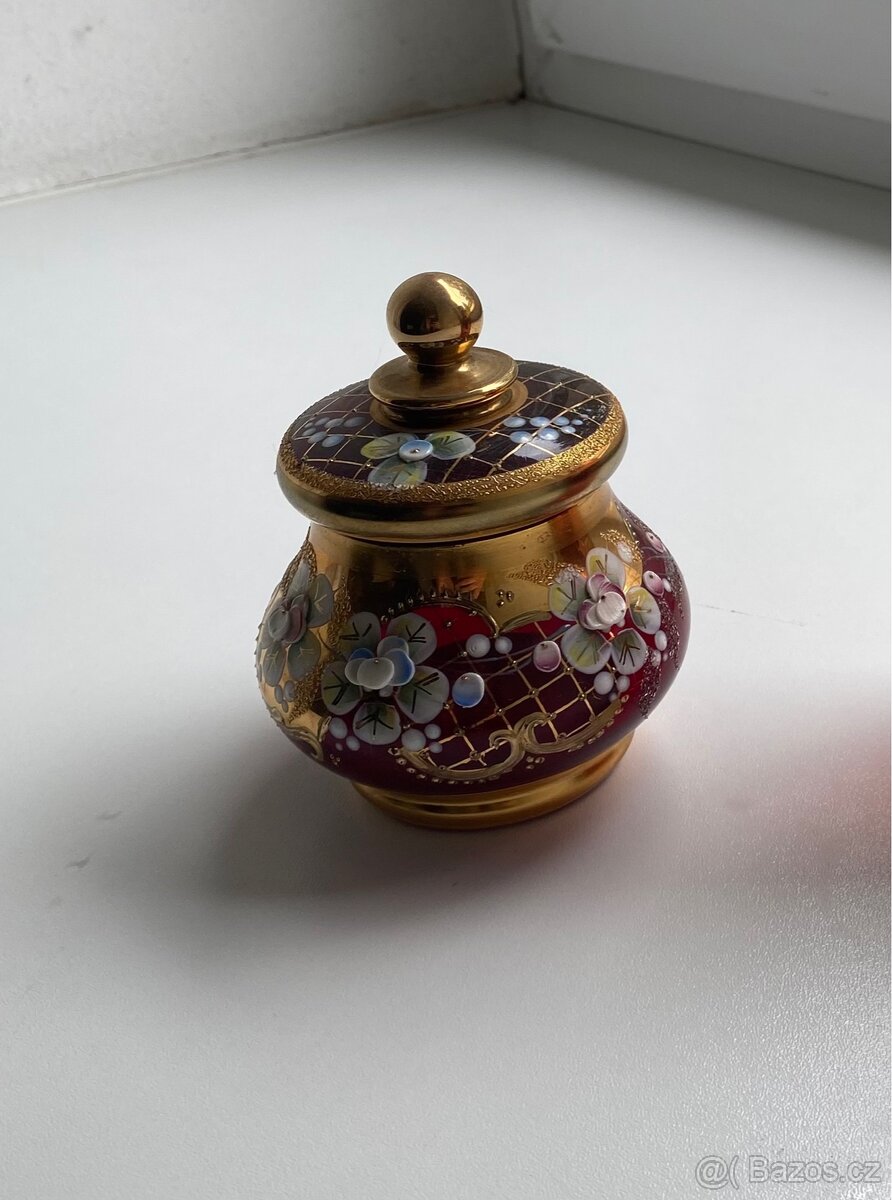 Ručně zdobená skleněná dóza - 2