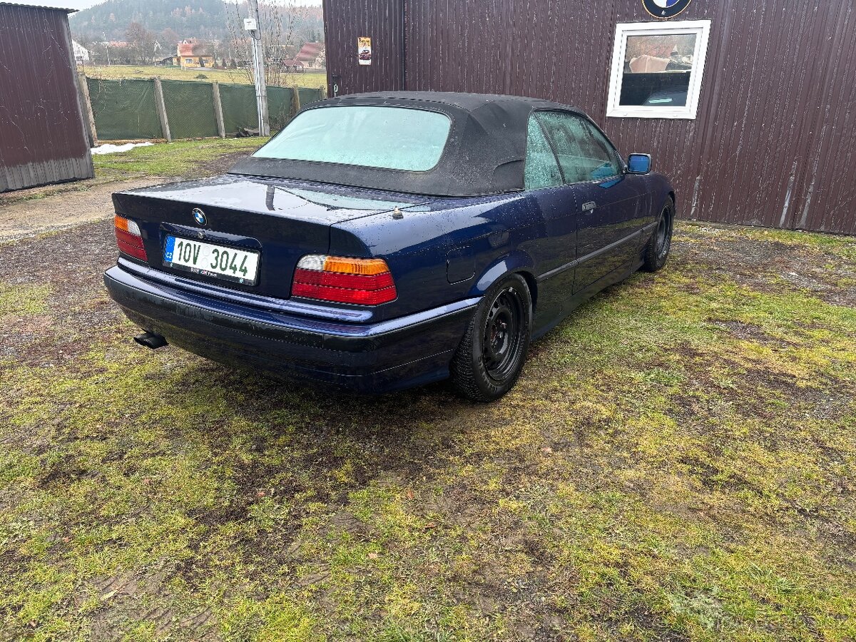 BMW 325i e36 cabrio - 2