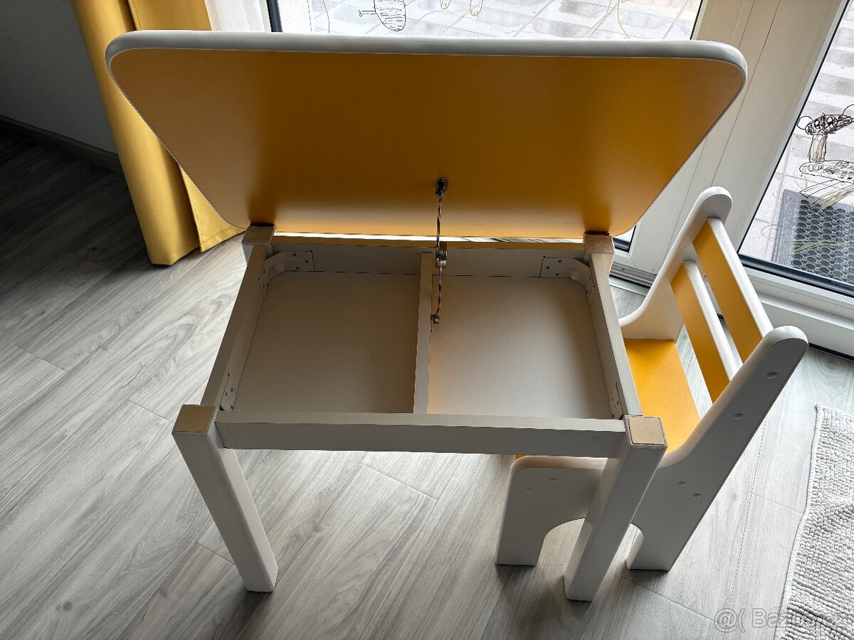 Dětský stolek se židličkami - 2