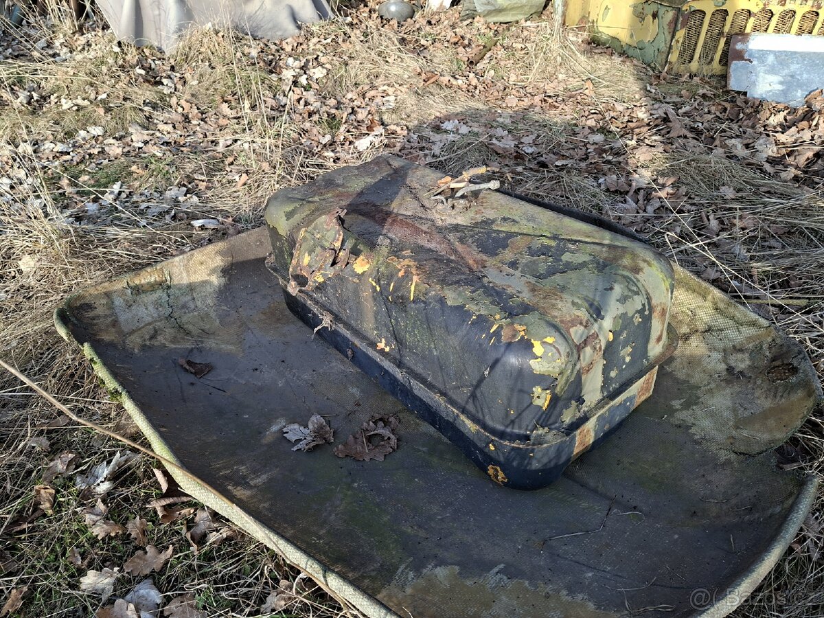 Palivová nádrž Praga V3S - 2