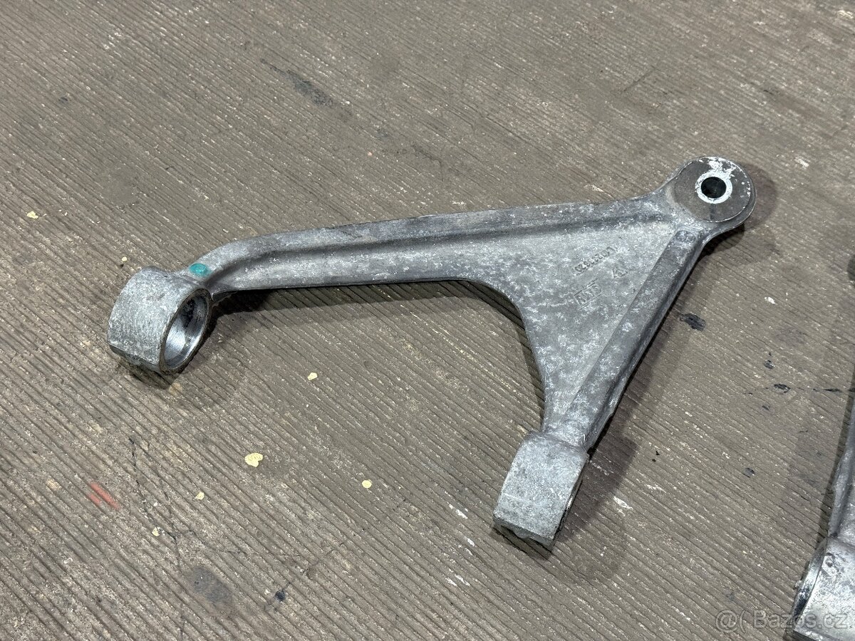 Corvette c5 / c6 zadní horní ramena - 2