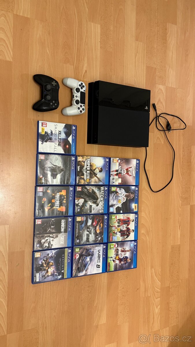 Prodám PlayStation 4 (PS4) + 13 her + 2 ovladače - 2