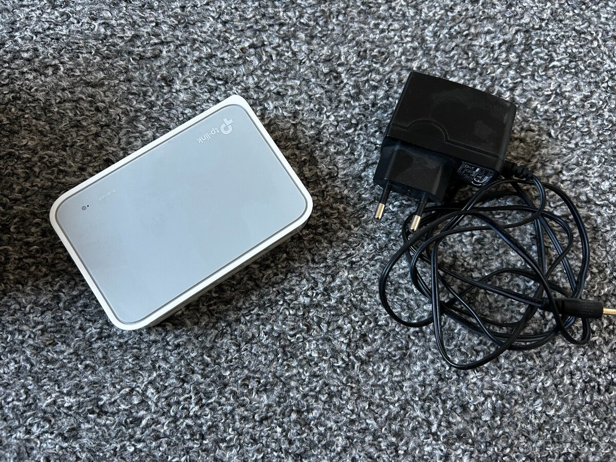 Switch TP-Link TL-SF1005D - 2