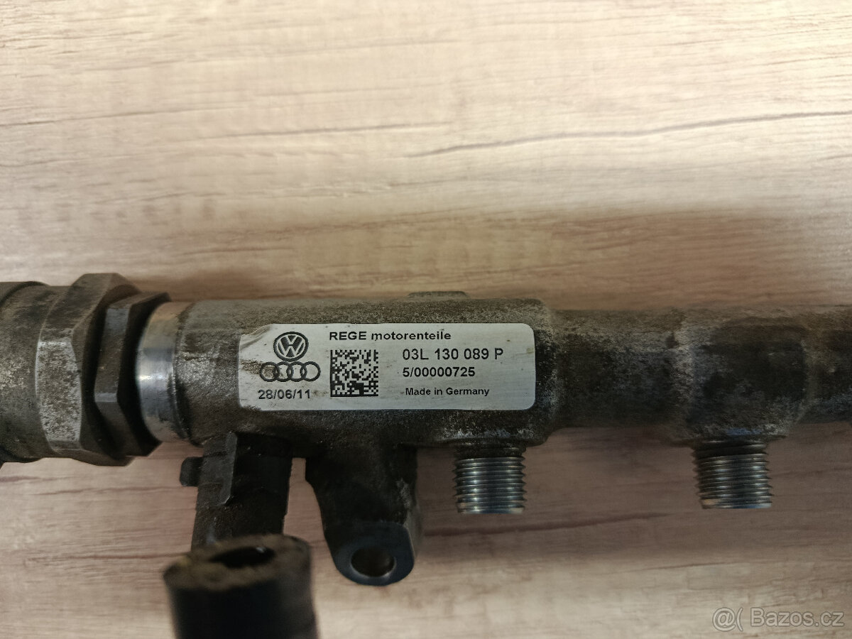 Rozdělovač paliva 03L130089P - 2