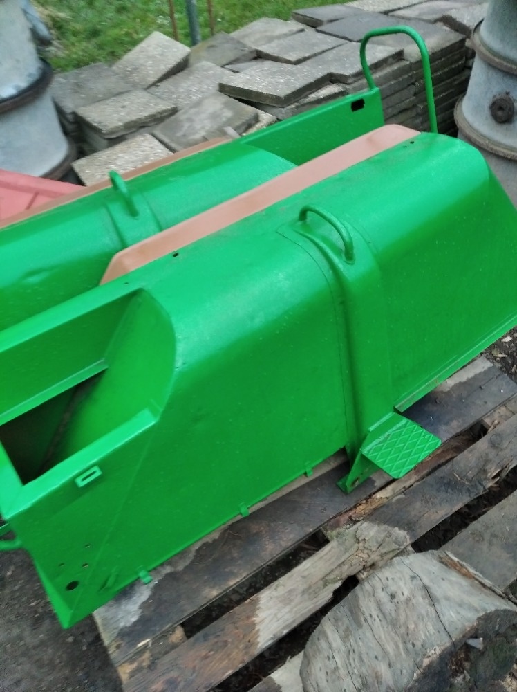 Prodám super blatníky na ZETOR25- - 2