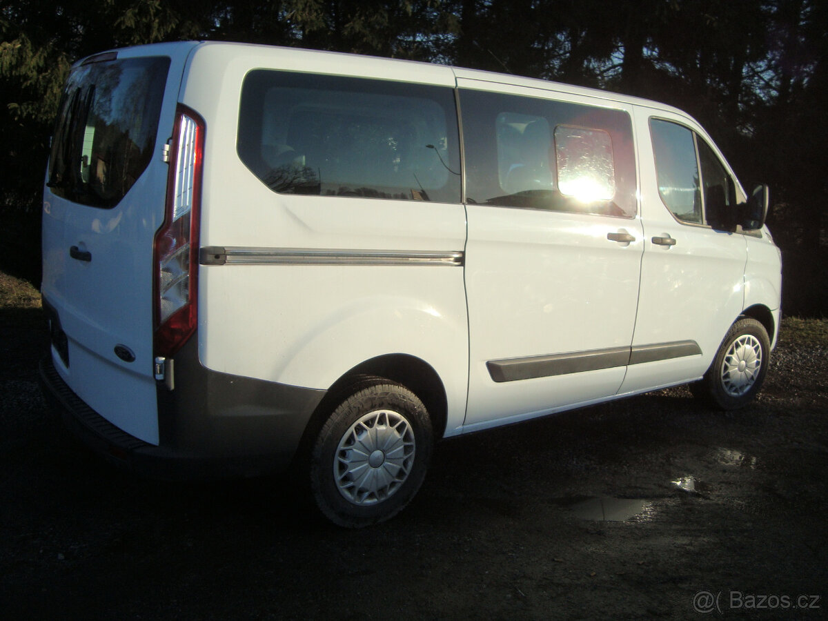 Ford Transit Custom 2.2 TDCi, 9 míst - 2