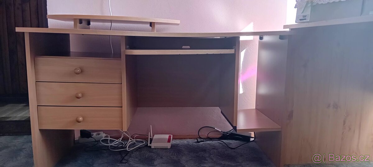 Počítačový stul - 2