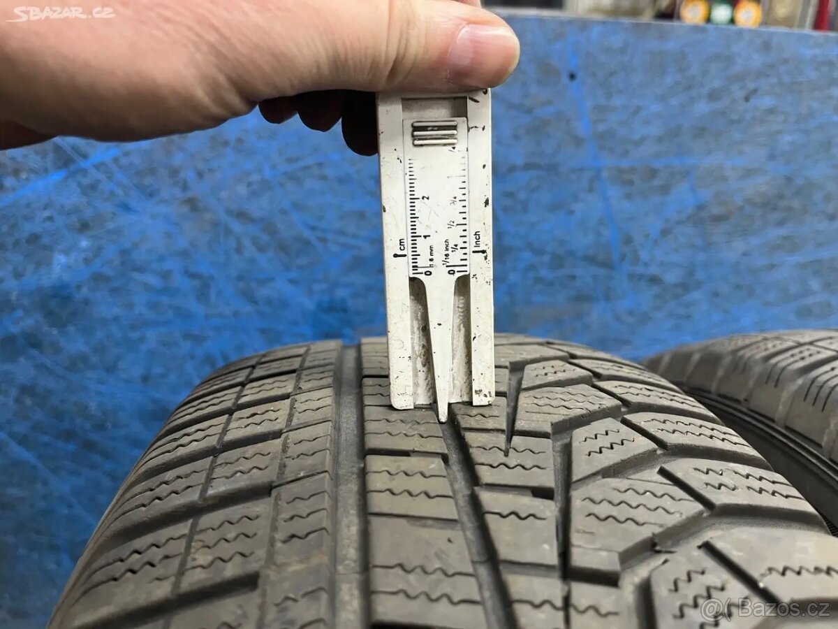 Hankook 215/70 R16 100T - 2