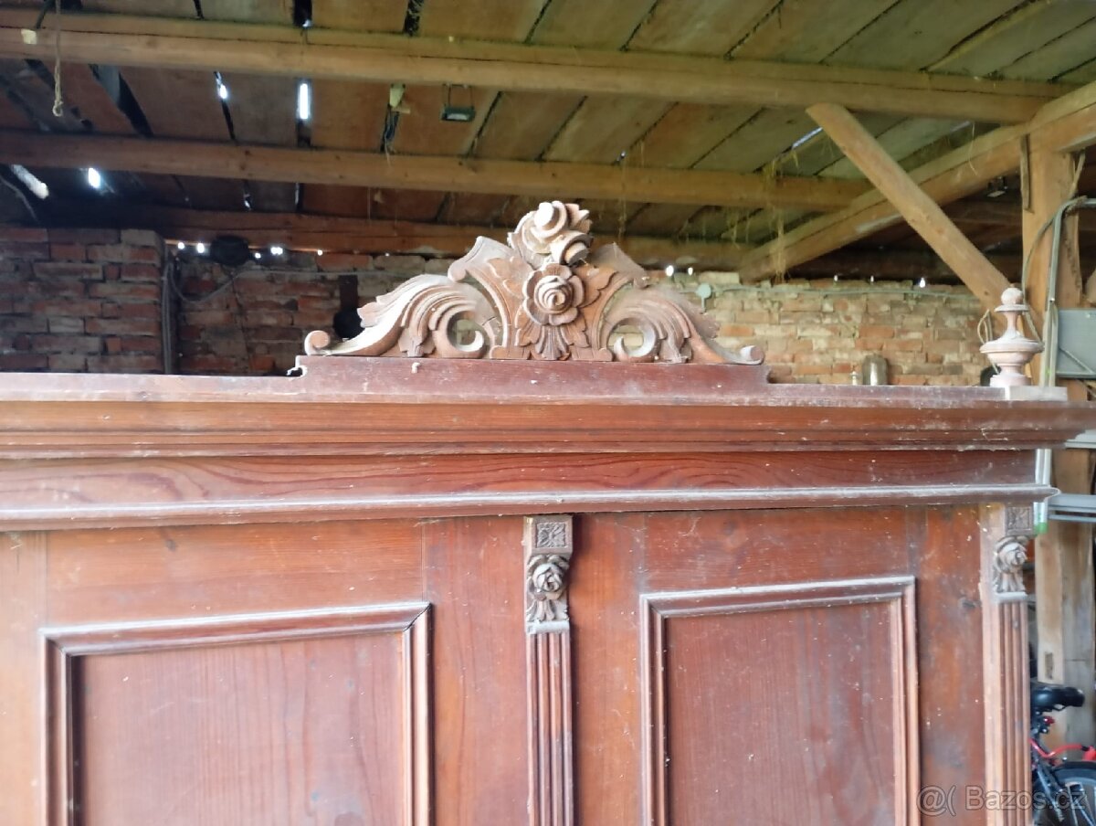 Stará skříň - 2