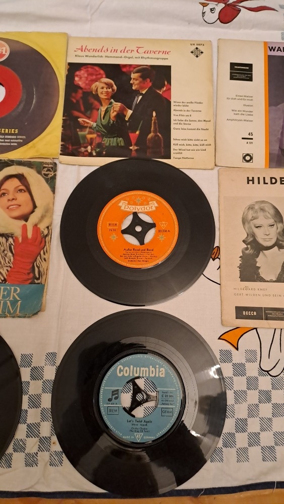 VINYL DESKY SINGL 8 ks - 2