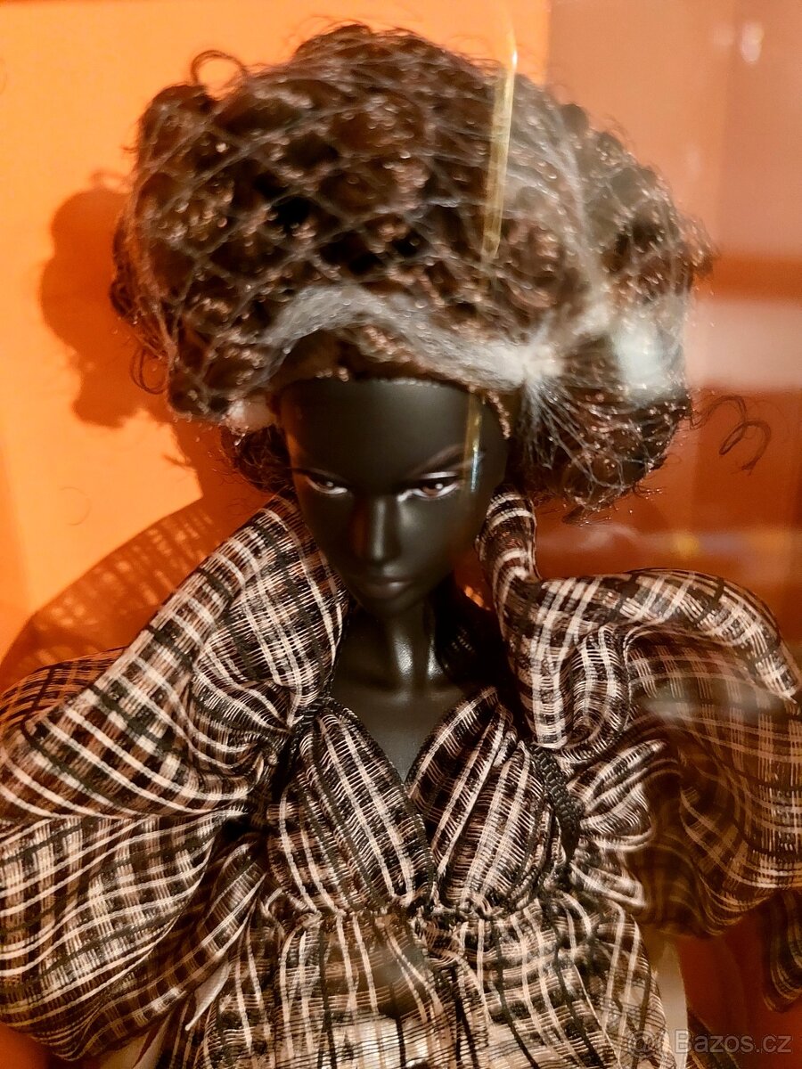 Mizi panenka Millenium černoška - 2