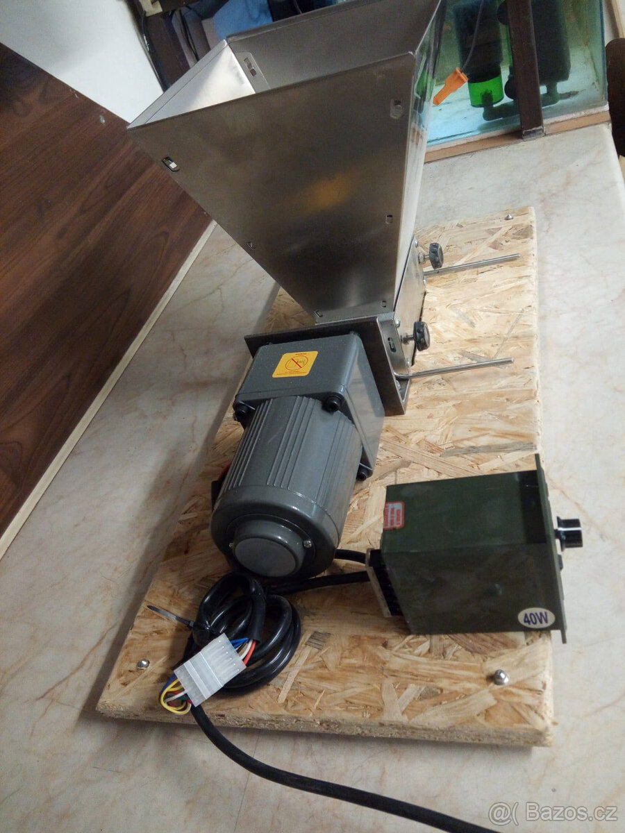Elektrický šrotovník -mlýnek na obilí - 2