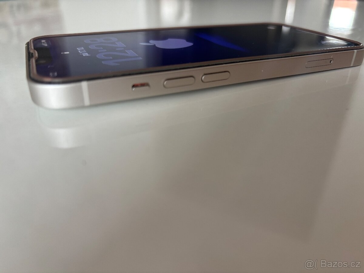 iPhone 13 128 GB bílá barva - 2