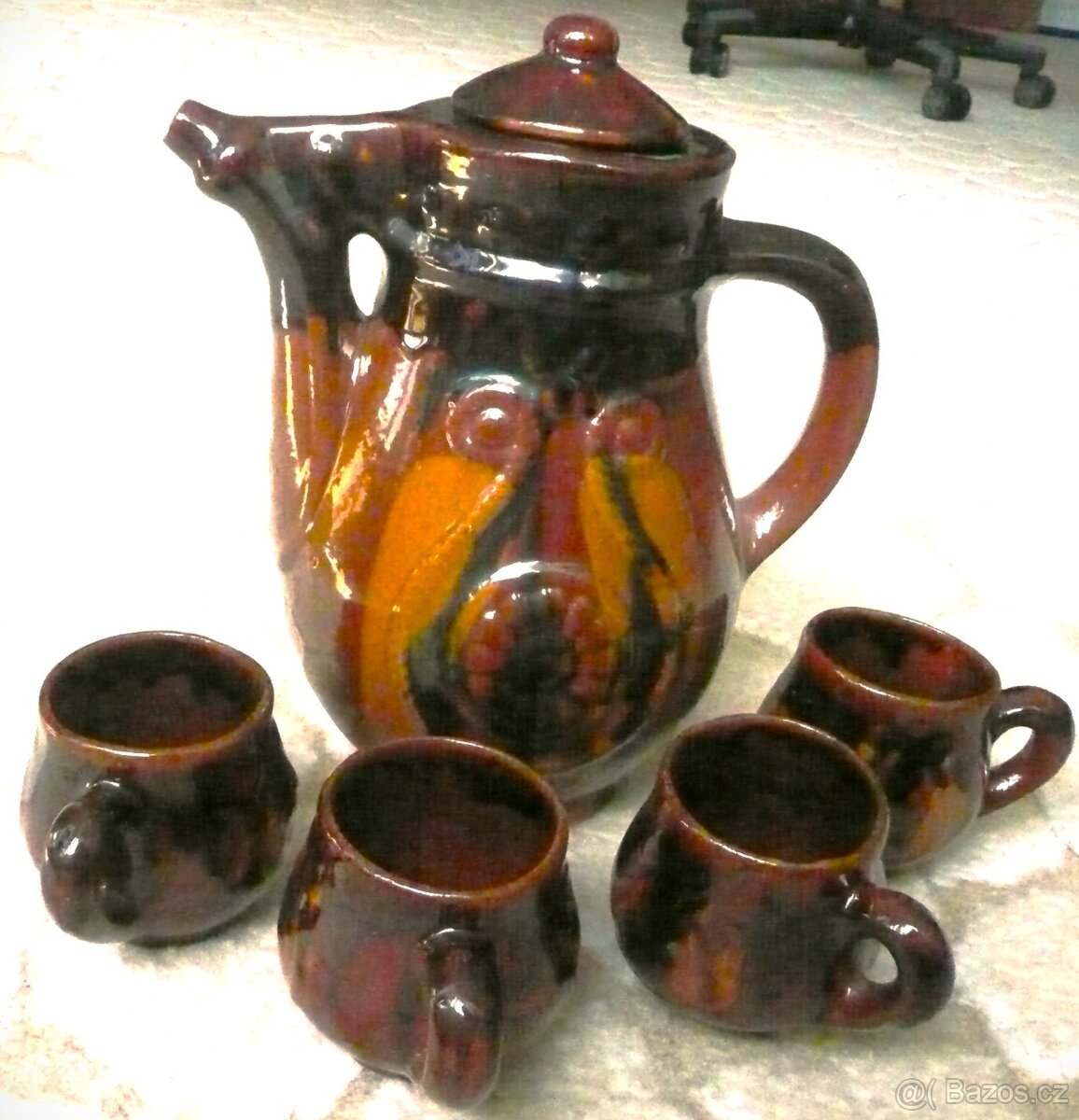 DŽBÁNEK SE ČTYŘMI KALÍŠKY - 2