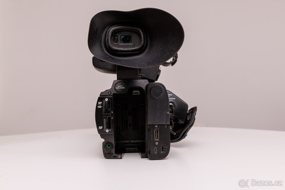 profesionální kamera Sony PXW-Z150 - 2