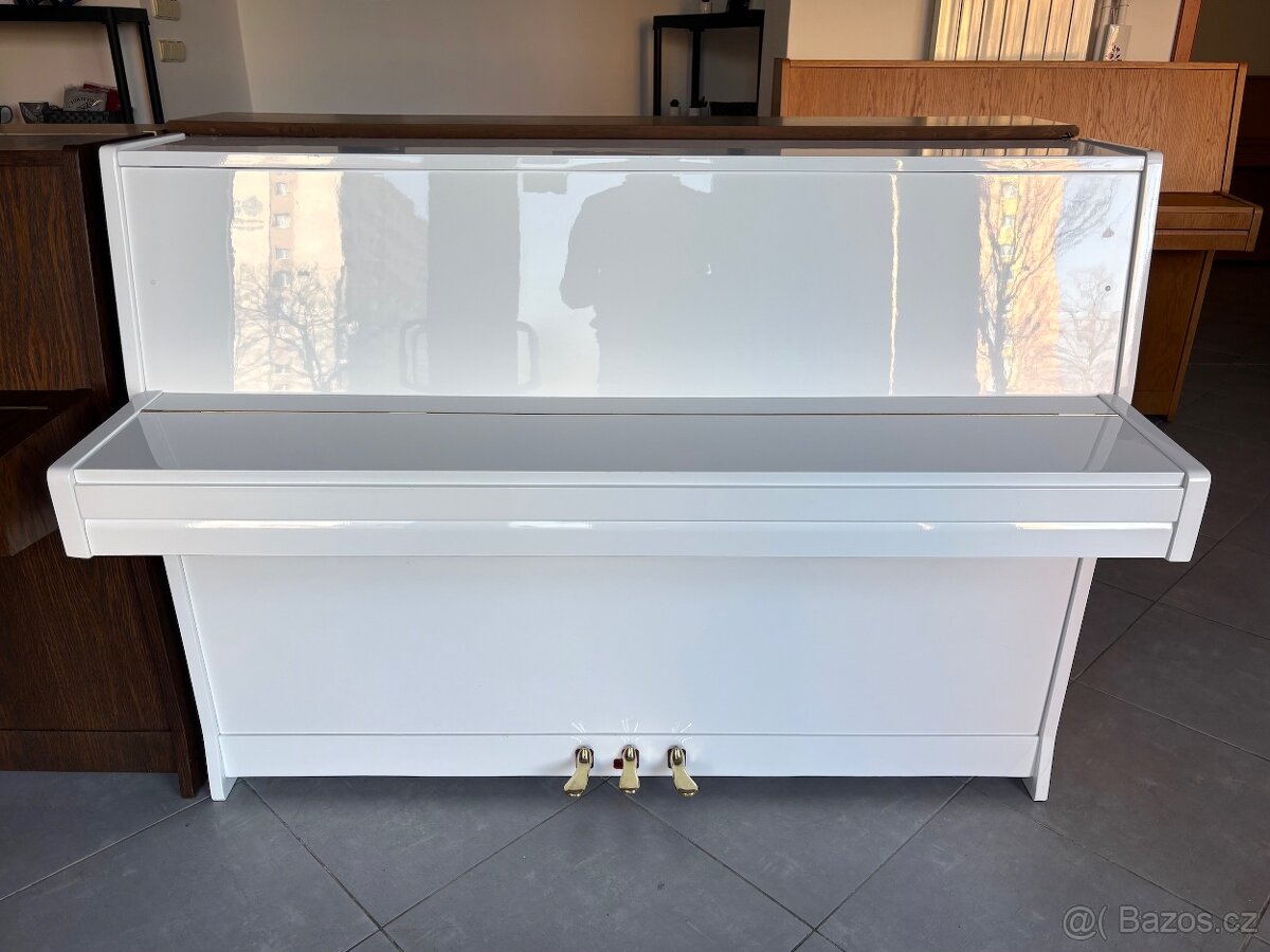 Klavír - české bílé lesklé piano Petrof 001PB - 2