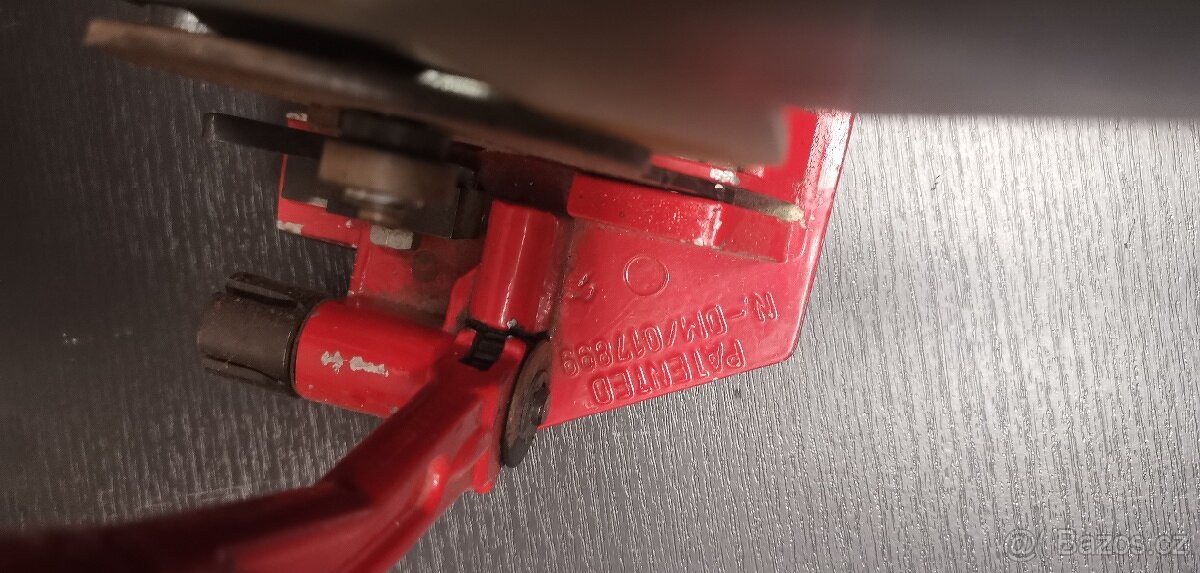 Páskovač pro PP vázací pásku šířky 13 mm
- 2