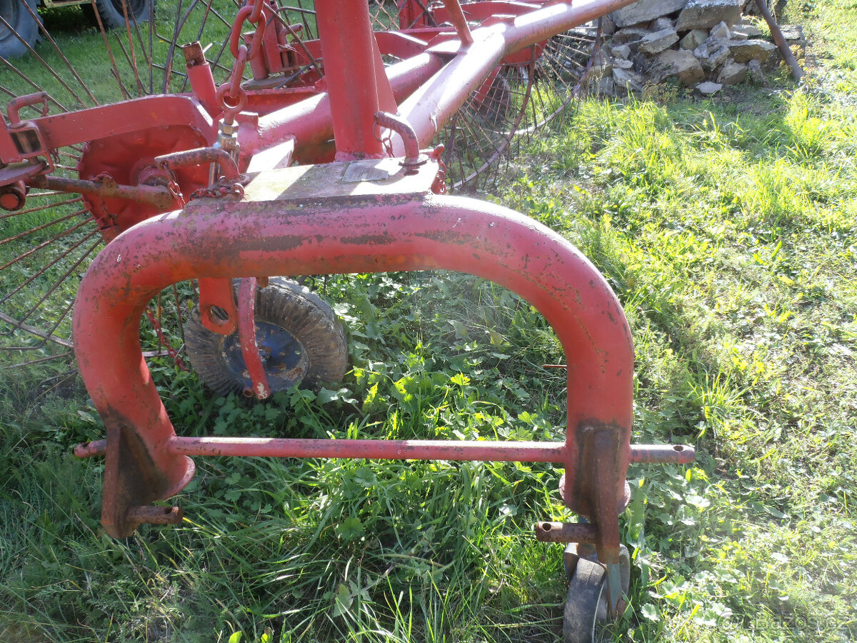 Obraceč, shrnovač sena - 2