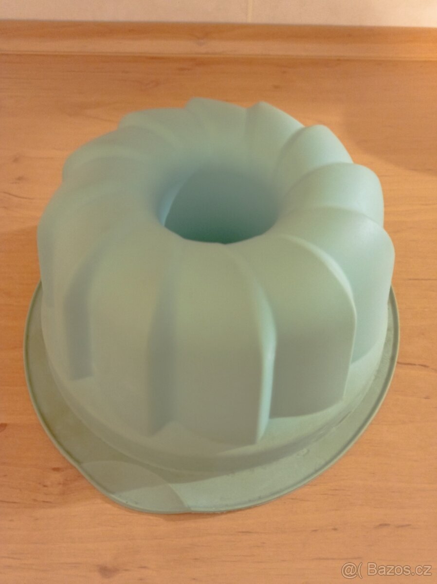 Forma na bábovku od Tupperware - 2