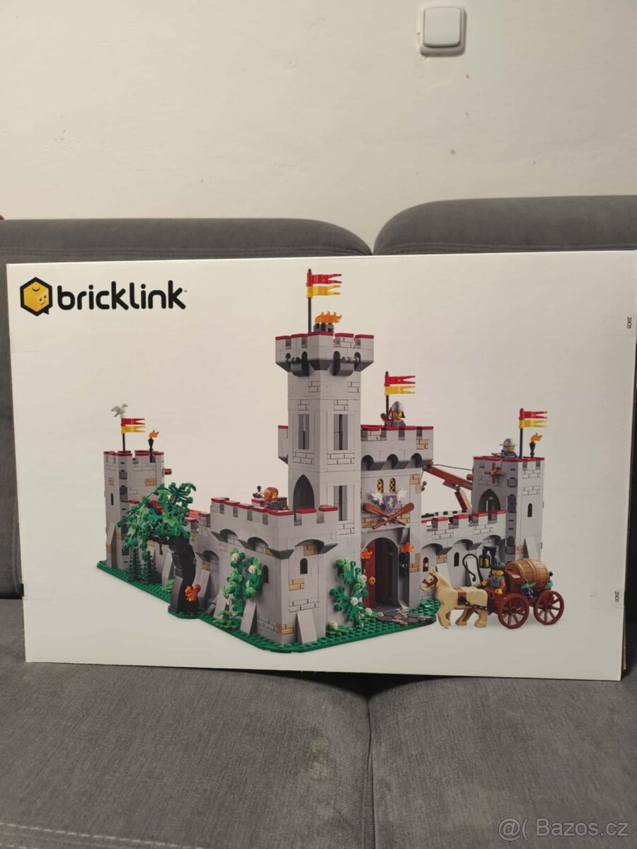 Medieval Seaside Market 910047 - 2