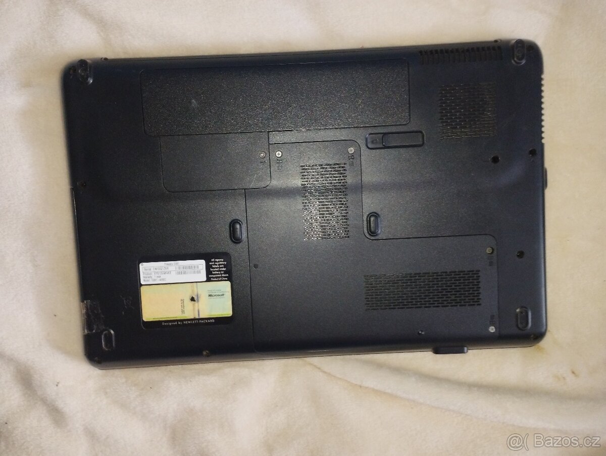 nefunkční notebook + nabíječka brašna na notebook - 2