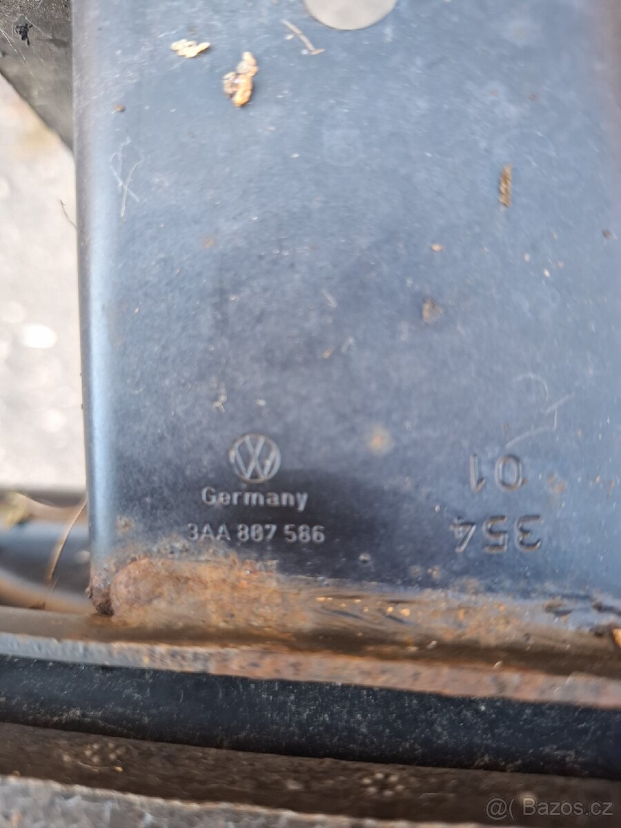 Passat B7 výztuha - 2