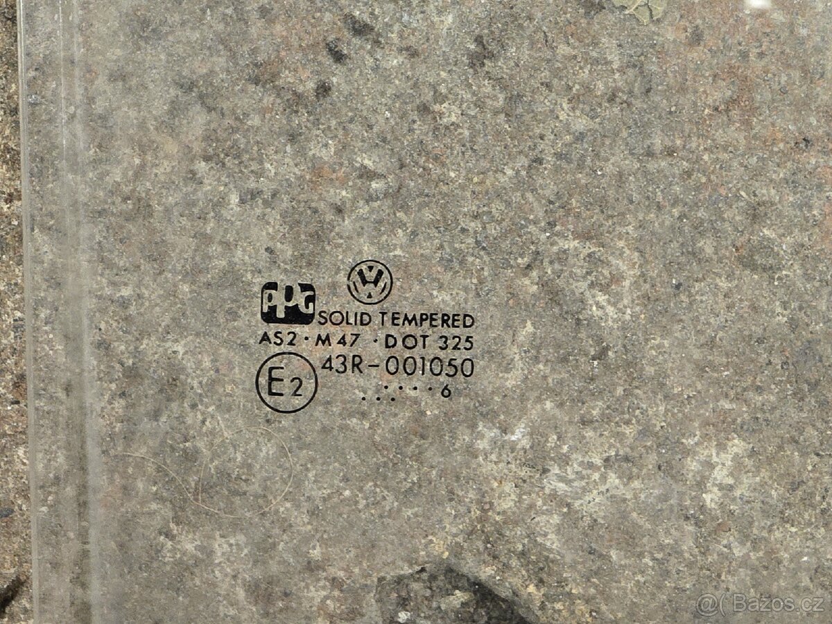 Golf 3 sklo zadních dveří - 2