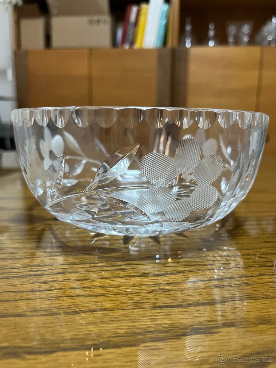 Mísa z broušeného skla - 2