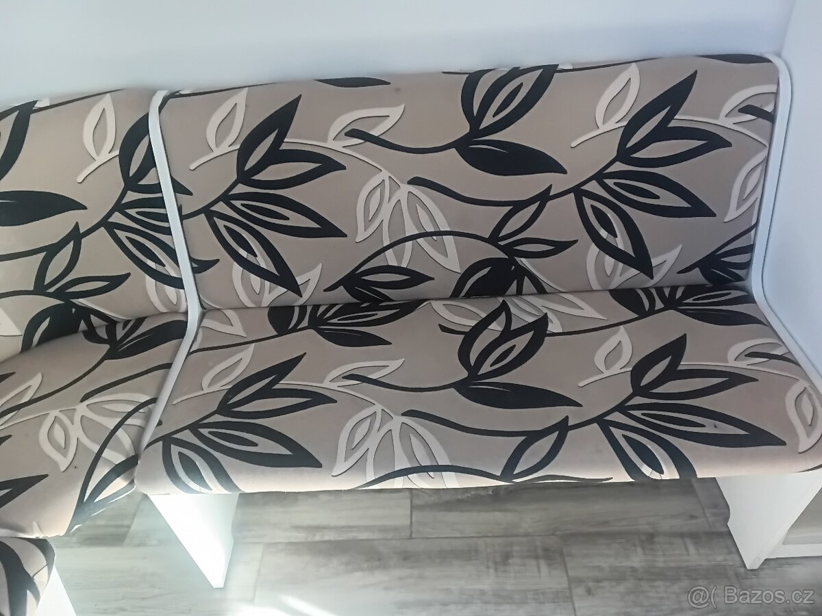 JÍDELNÍ ROHOVÁ SEDAČKA - 2