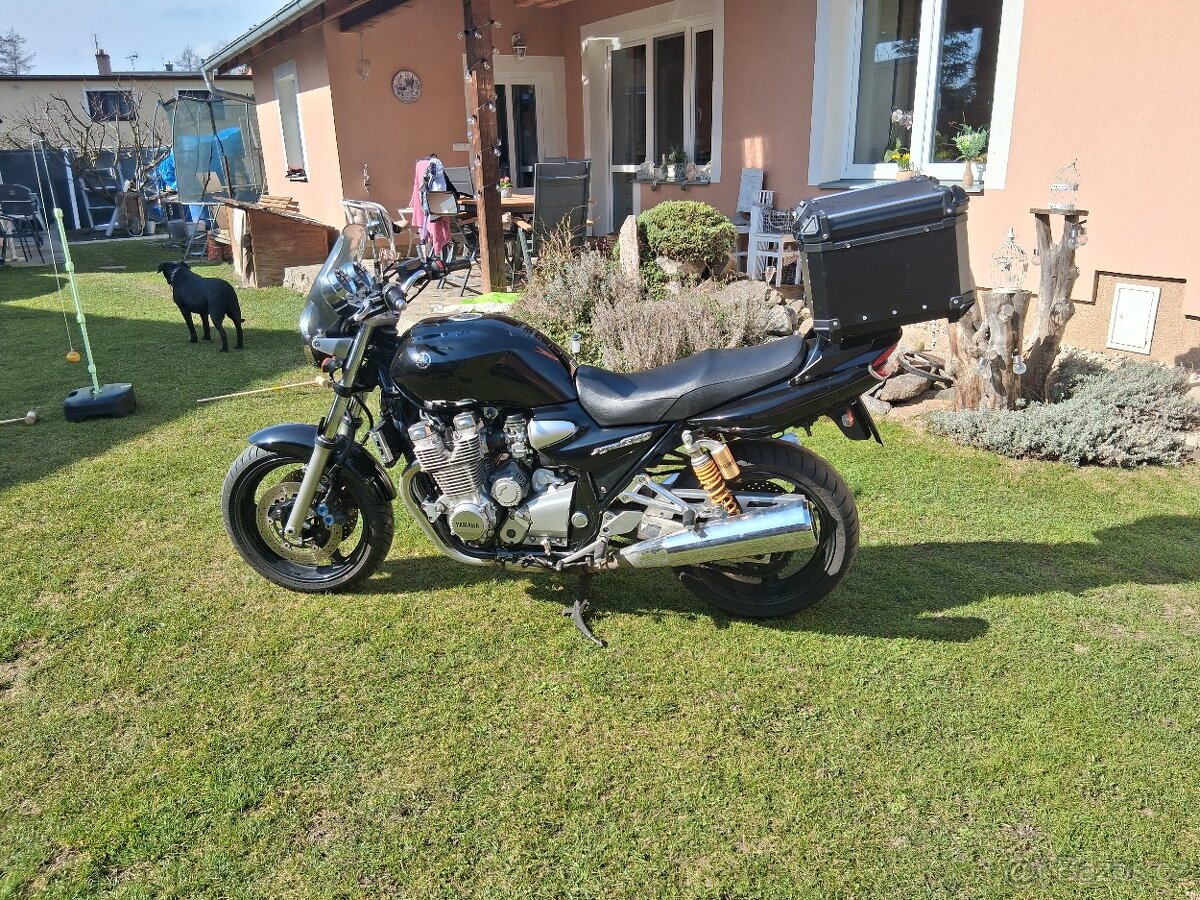 Yamaha XJR 1300 - 2