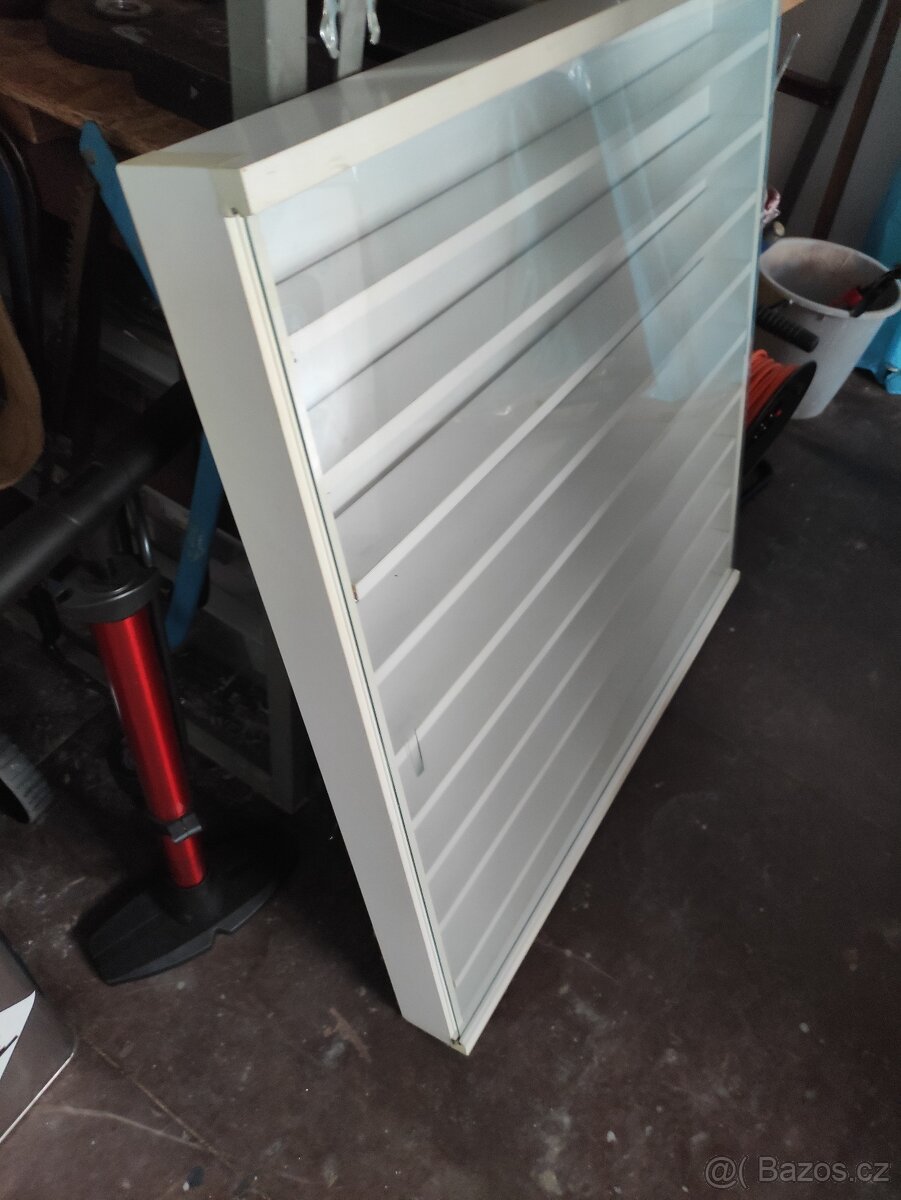 Vitrína na vláčky - 2