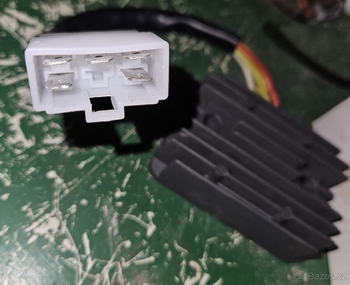 Regulátor dobíjení - 2